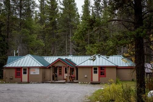 Hi Castle Mountain - Hostel Exteriör bild